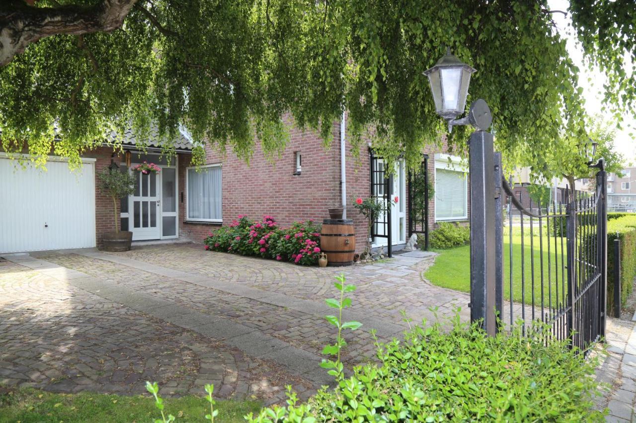 Bunga Melati Apartamento Middelburg Exterior foto